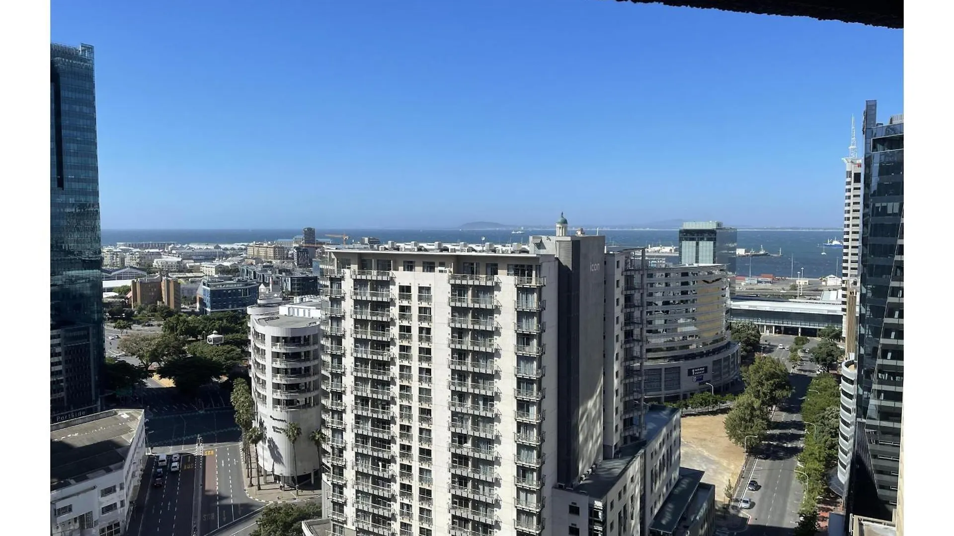 Aparthotel Chic Deluxe Studio At Thibault Square Cape Town