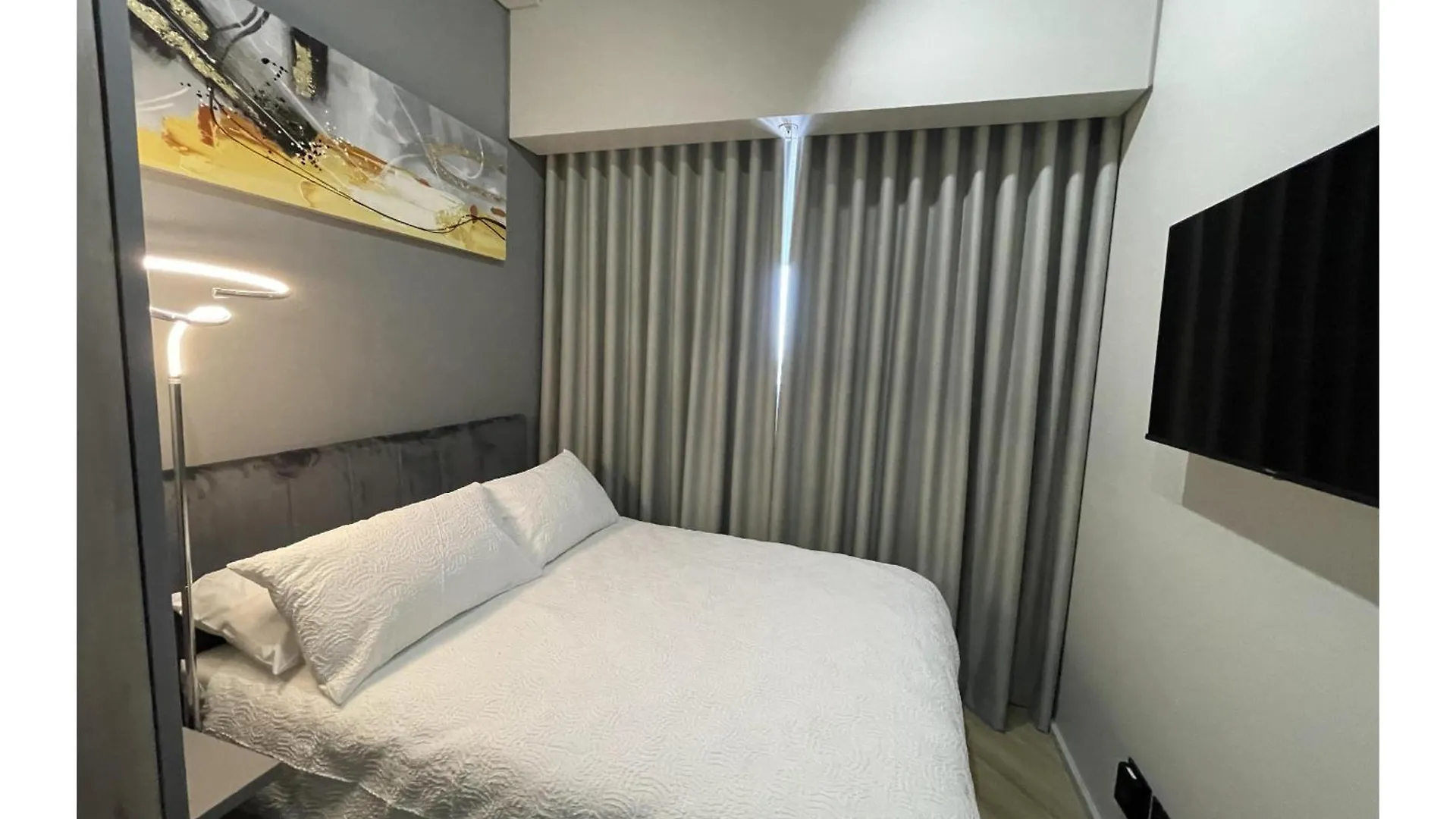 Aparthotel Chic Deluxe Studio At Thibault Square Cape Town South Africa
