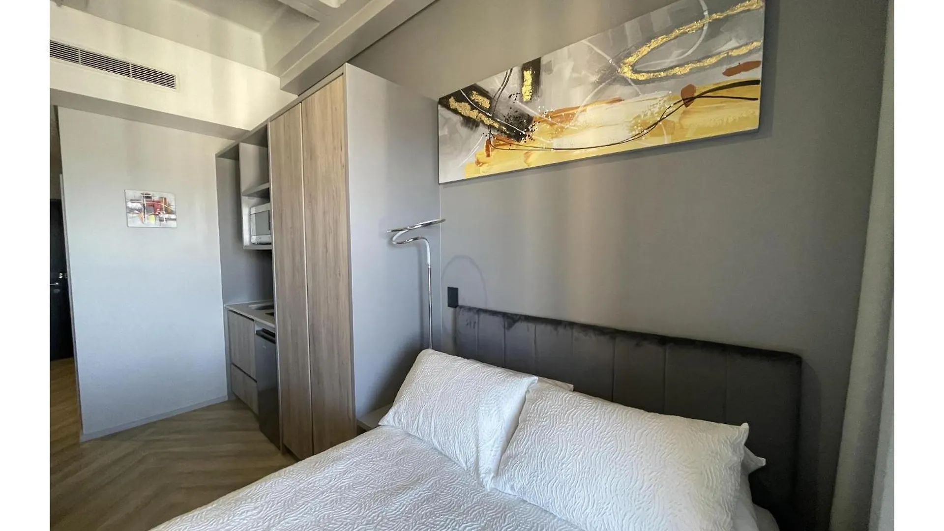Chic Deluxe Studio At Thibault Square Cape Town 0*,  South Africa
